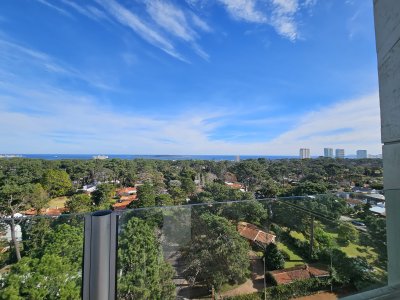 Image showcasing Exquisite Penthouse w/Tennis Club & Beach Access