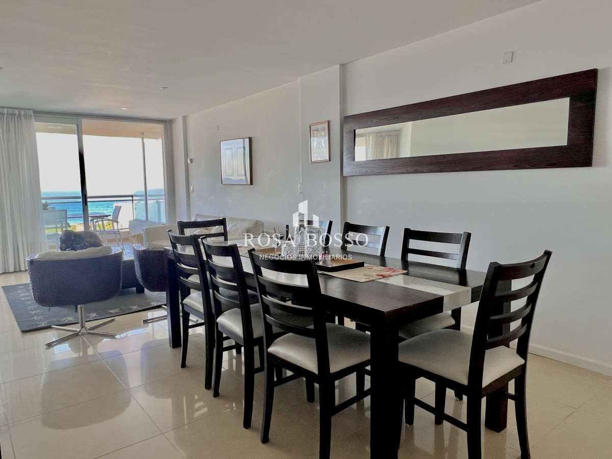 Apartamento ID.9753 - Venta Brava- Punta del Este;  4 dormitorios; 4 baños; piscina; loza radiante. Ideal para todo el año
