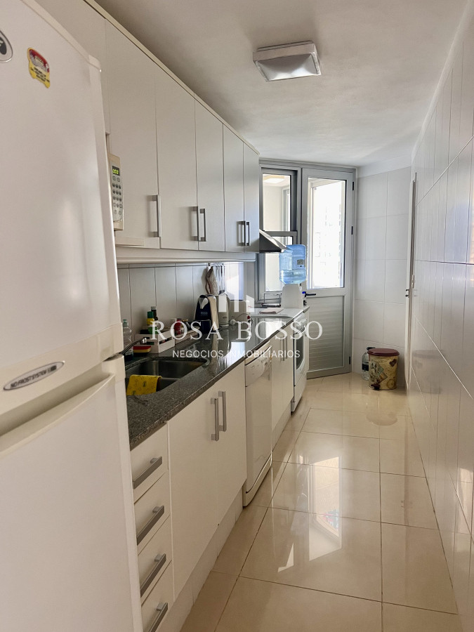 Apartamento ID.9753 - Venta Brava- Punta del Este;  4 dormitorios; 4 baños; piscina; loza radiante. Ideal para todo el año