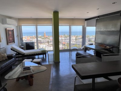 VENTA,1 dormitorio, 2 baños,  con amplio living comedor y vista al faro, mansa y brava