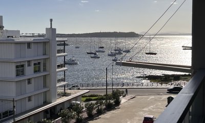 Venta apartamento reciclado de 3 Dormitorios al Puerto y calle 20  Punta del Este