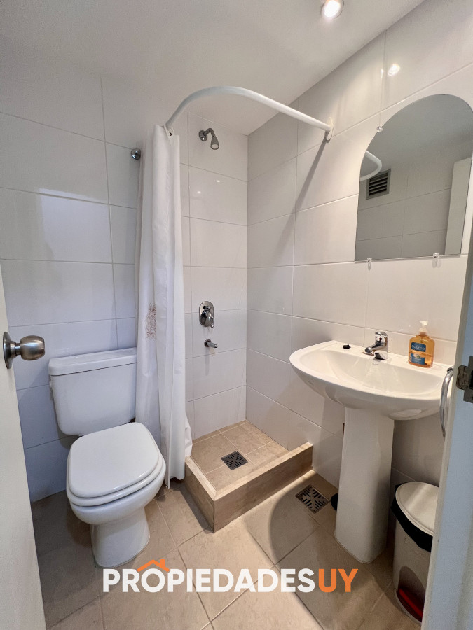 Baño de servicio 