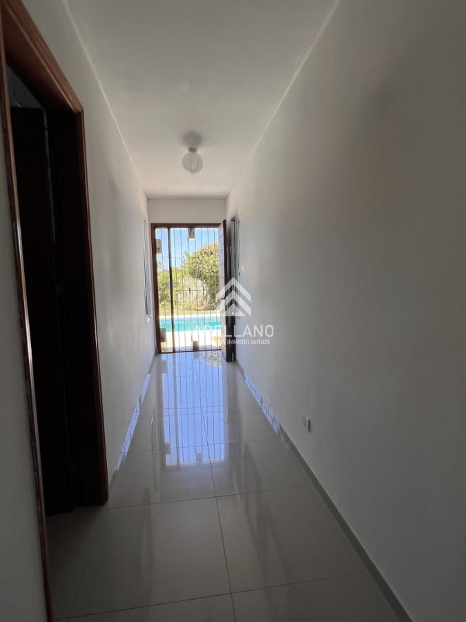 Casa ID.6120 - Venta Casa de diseño moderno, a pasos del mar; 3 dormitorios