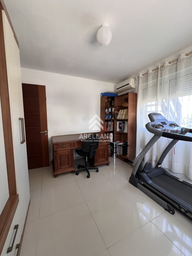 Casa ID.6120 - Venta Casa de diseño moderno, a pasos del mar; 3 dormitorios