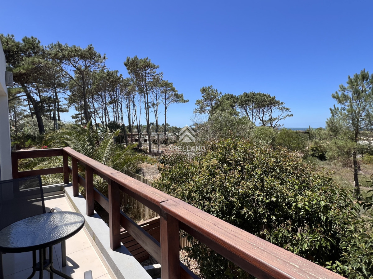 Casa ID.6120 - Venta Casa de diseño moderno, a pasos del mar; 3 dormitorios