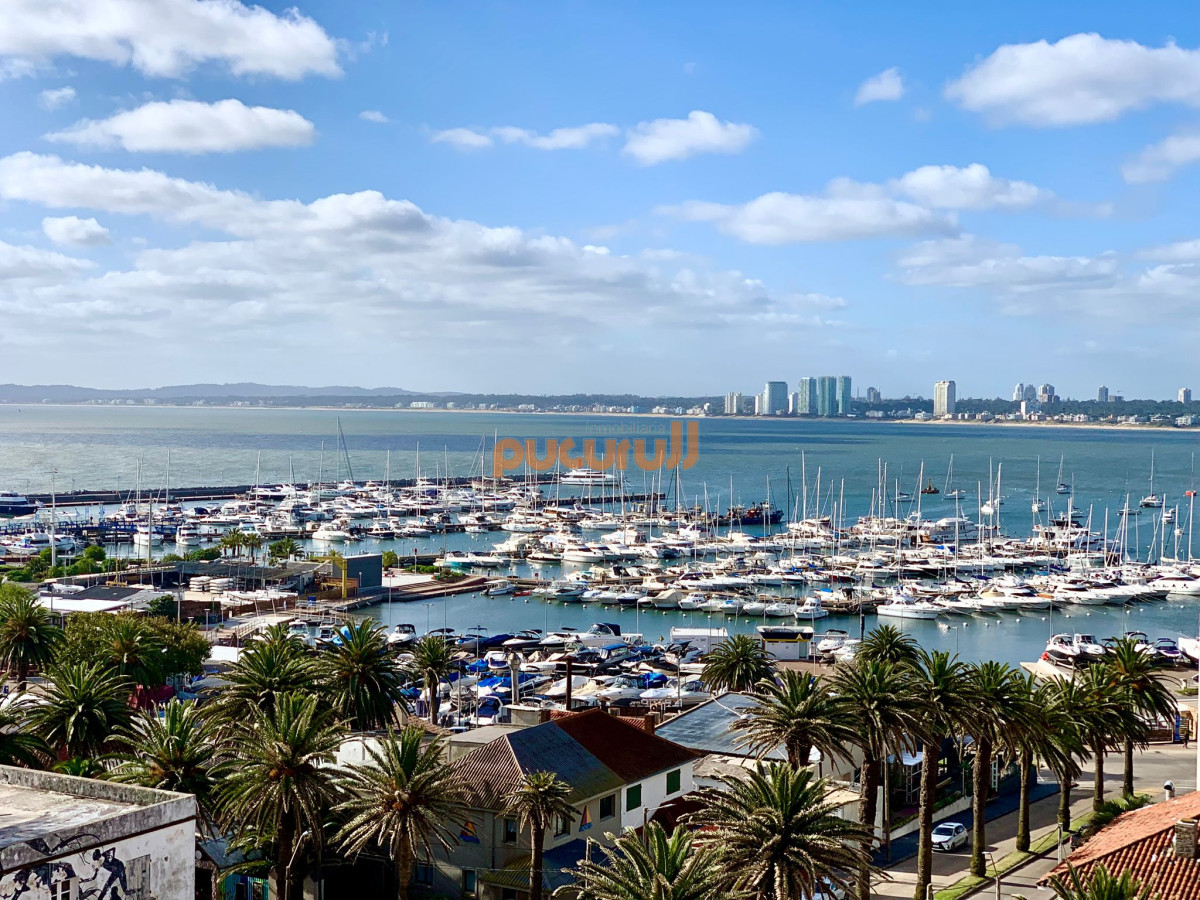 Apartamento ID.2433 - Edificio Lafayette 2 dormitorios 2 baños Puerto Península vista Mansa y Brava Garaje Balcón