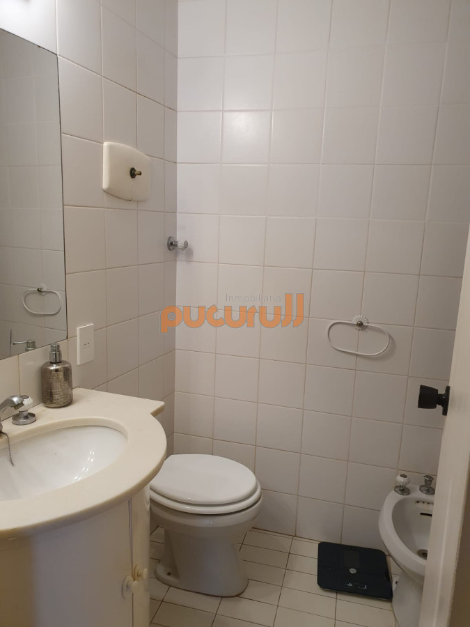 Apartamento ID.2433 - Edificio Lafayette 2 dormitorios 2 baños Puerto Península vista Mansa y Brava Garaje Balcón