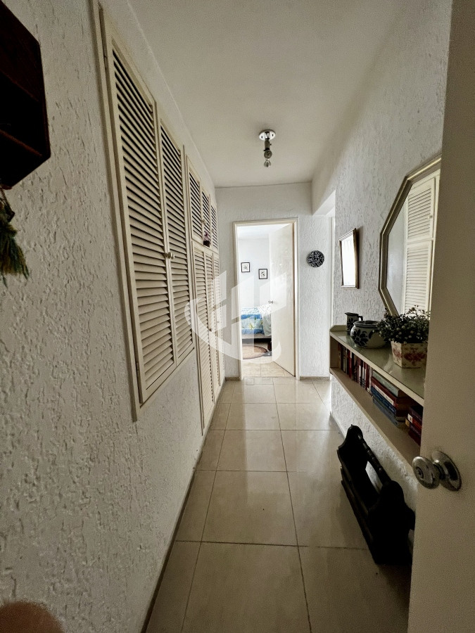 Apartamento ID.537 - Venta, apartamento, 4 dormitorios, con estufa a leña, Peninsula, Punta del Este.
