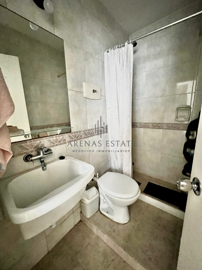 Apartamento ID.1414 - 4 dormitorios, estufa a leña, ascensor, garaje en el corazón de la peninsula y a una cuadra del mar.