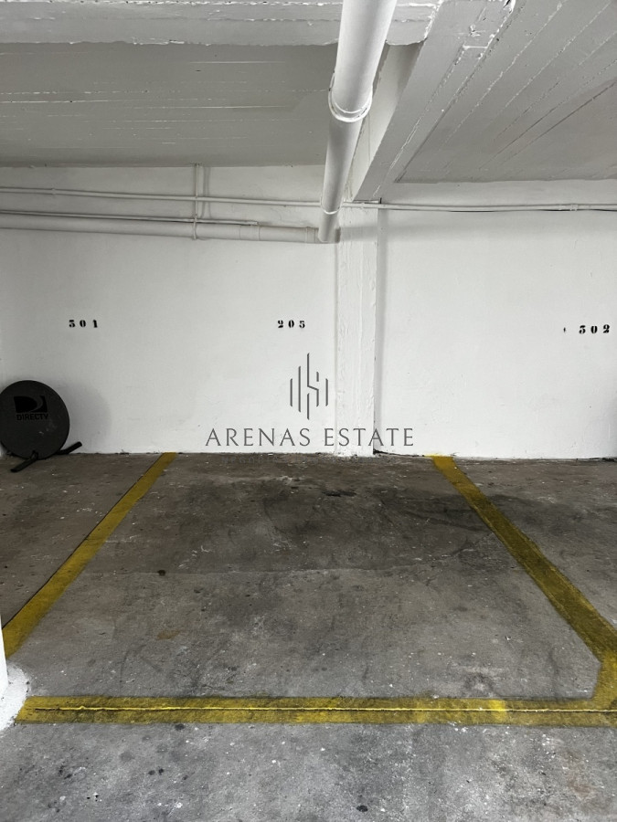 Apartamento ID.1414 - 4 dormitorios, estufa a leña, ascensor, garaje en el corazón de la peninsula y a una cuadra del mar.