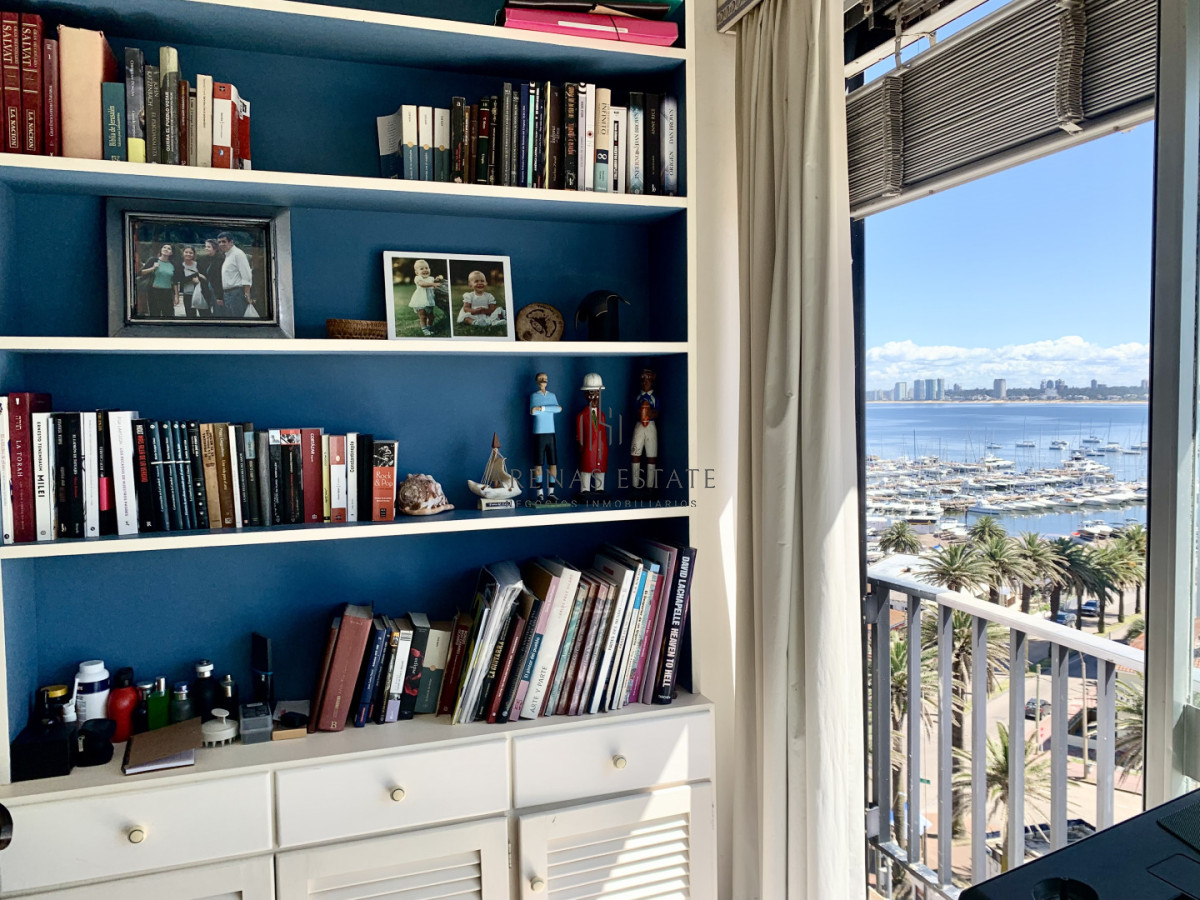 Apartamento ID.4159 - Edificio Lafayette 2 dormitorios 2 baños Puerto Península vista Mansa y Brava Garaje Balcón