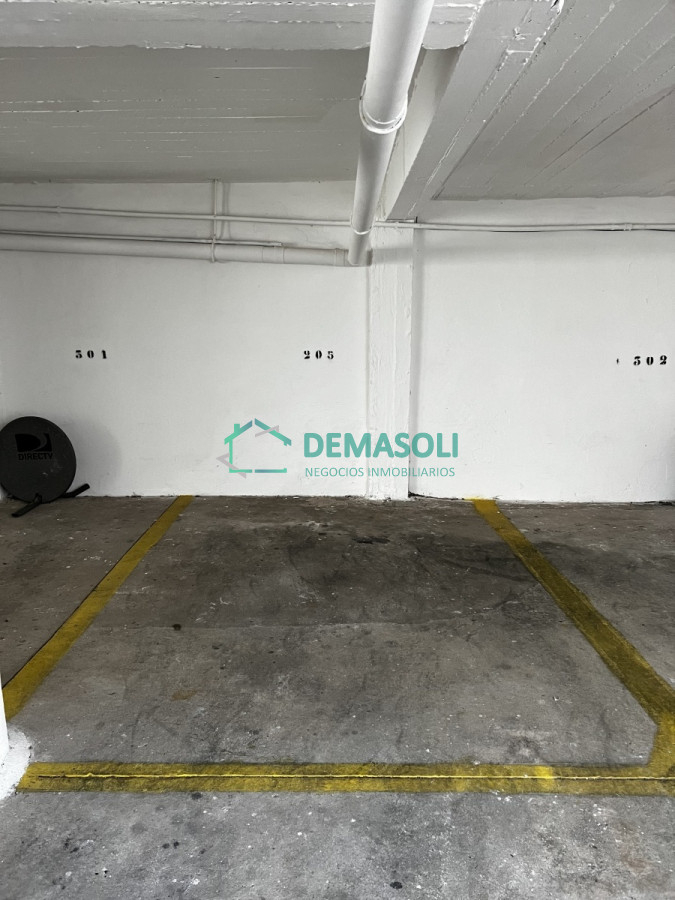 Apartamento ID.871 - 4 dormitorios, estufa a leña, ascensor, garaje en el corazón de la peninsula y a una cuadra del mar.