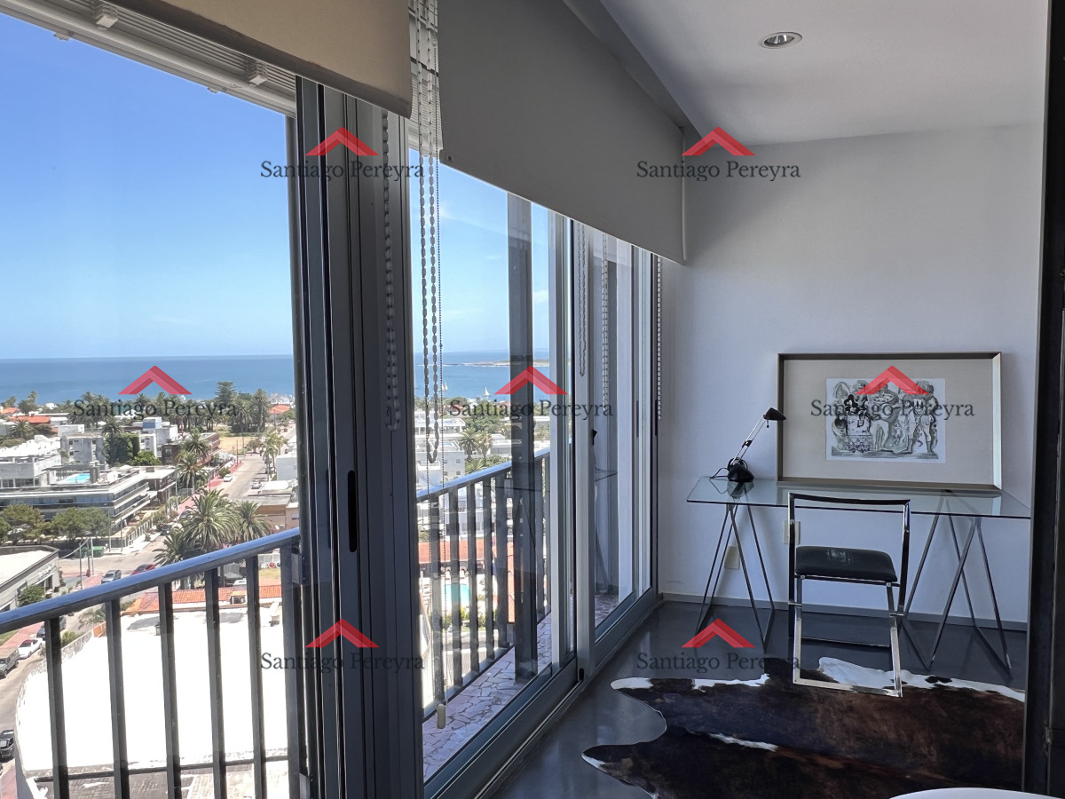 Apartamento ID.15967 - VENTA,1 dormitorio, 2 baños,  con amplio living comedor y vista al faro, mansa y brava
