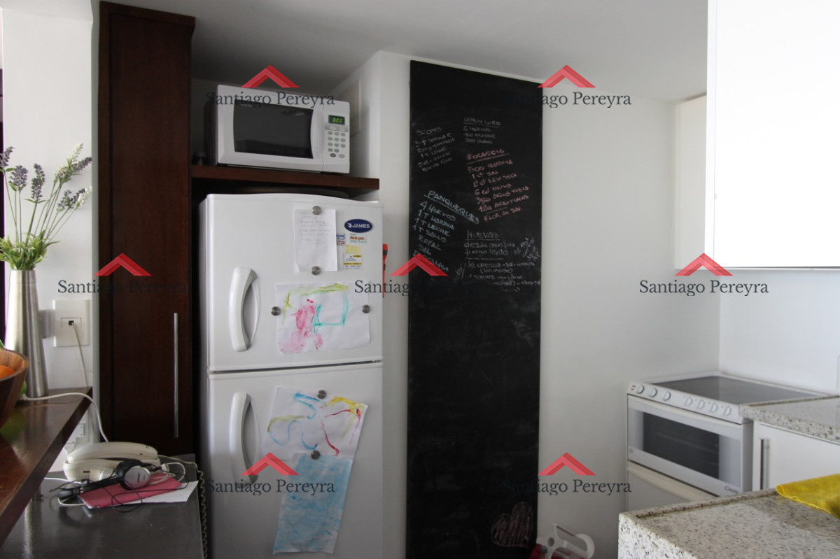 Apartamento ID.15967 - VENTA,1 dormitorio, 2 baños,  con amplio living comedor y vista al faro, mansa y brava
