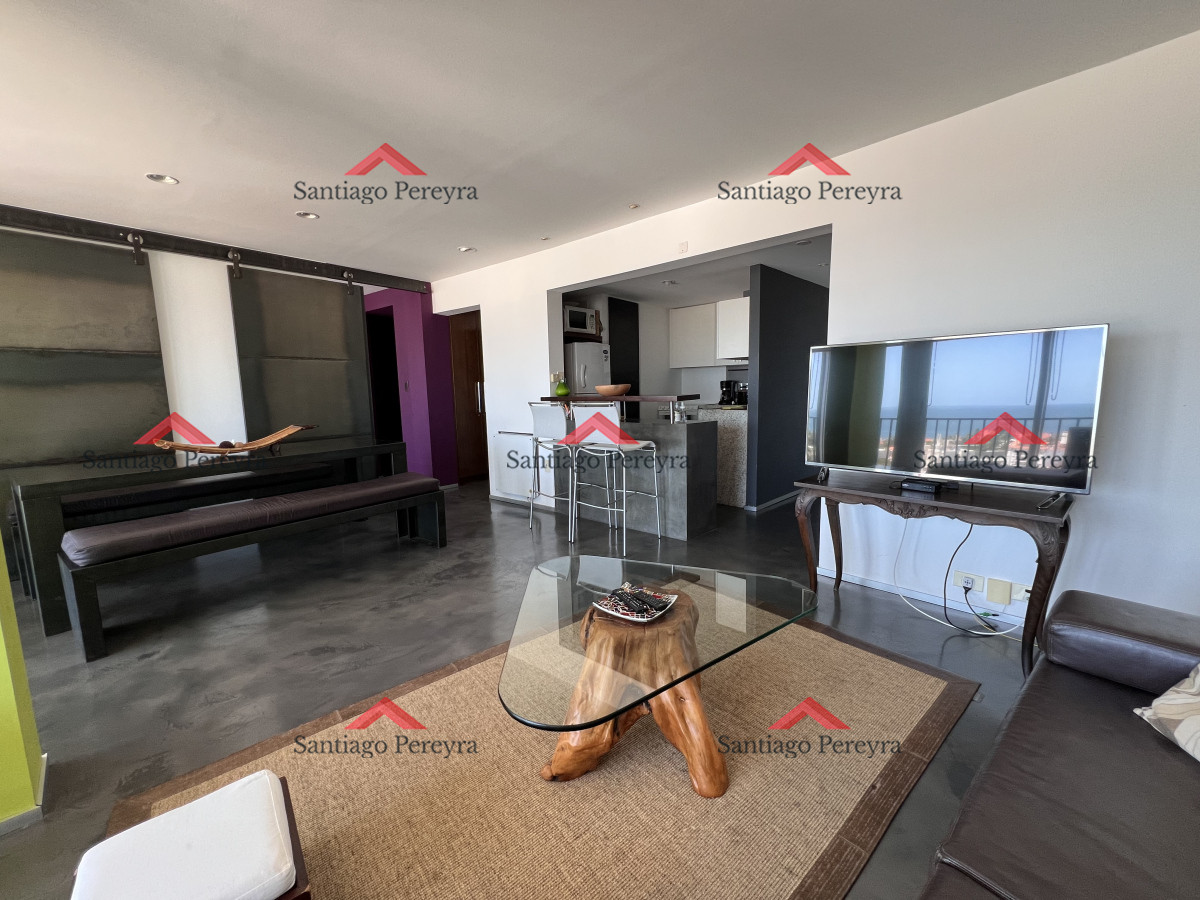 Apartamento ID.15967 - VENTA,1 dormitorio, 2 baños,  con amplio living comedor y vista al faro, mansa y brava