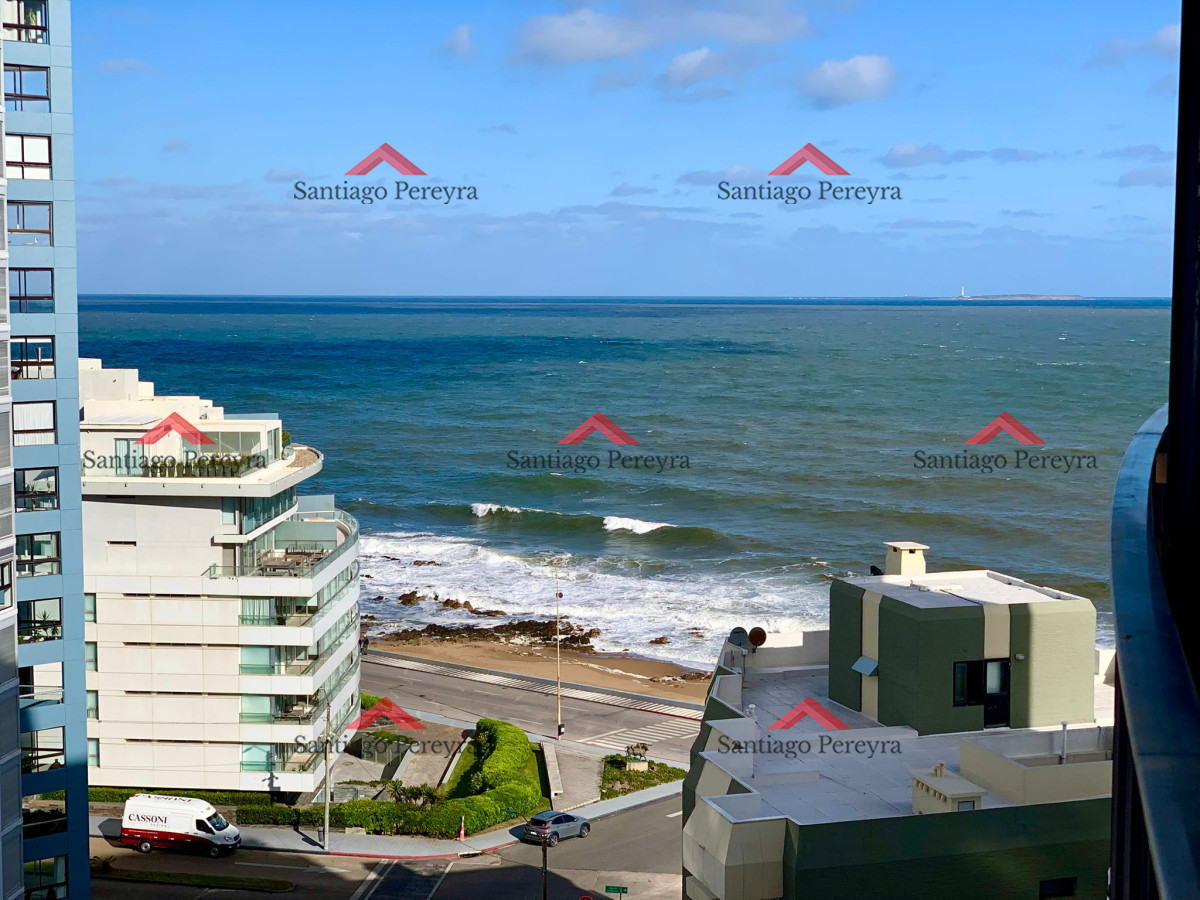 Apartamento ID.16752 - Edificio Lafayette 2 dormitorios 2 baños Puerto Península vista Mansa y Brava Garaje Balcón