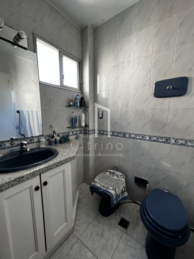 Apartamento ID.128 - 4 dormitorios, estufa a leña, ascensor, garage, a una cuadra del Mar.