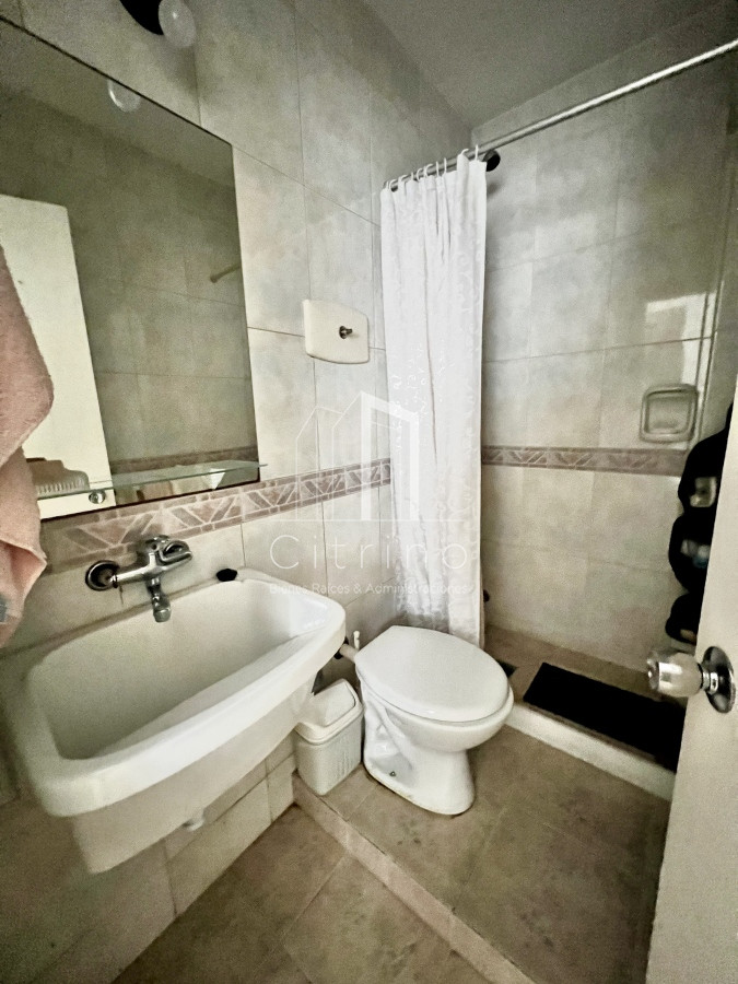 Apartamento ID.128 - 4 dormitorios, estufa a leña, ascensor, garage, a una cuadra del Mar.