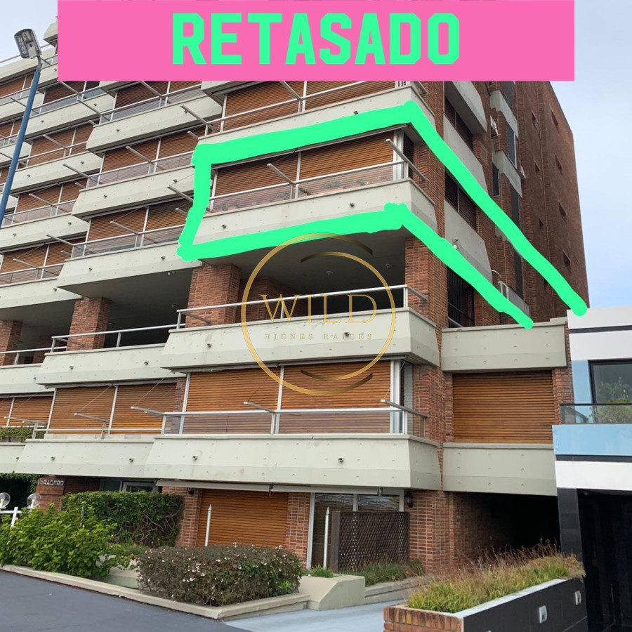 Apartamento ID.1839 - Edificio Varadero. Puerto Puerto Punta del Este, 4 dormitorios 3 baños y toilette. Estufa a leña. 