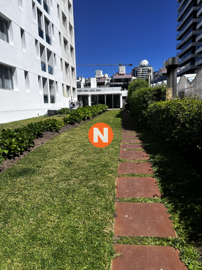 Apartamento Ref.224003 - Venta Brava- Punta del Este;  4 dormitorios; 4 baños; piscina; loza radiante. Ideal para todo el año