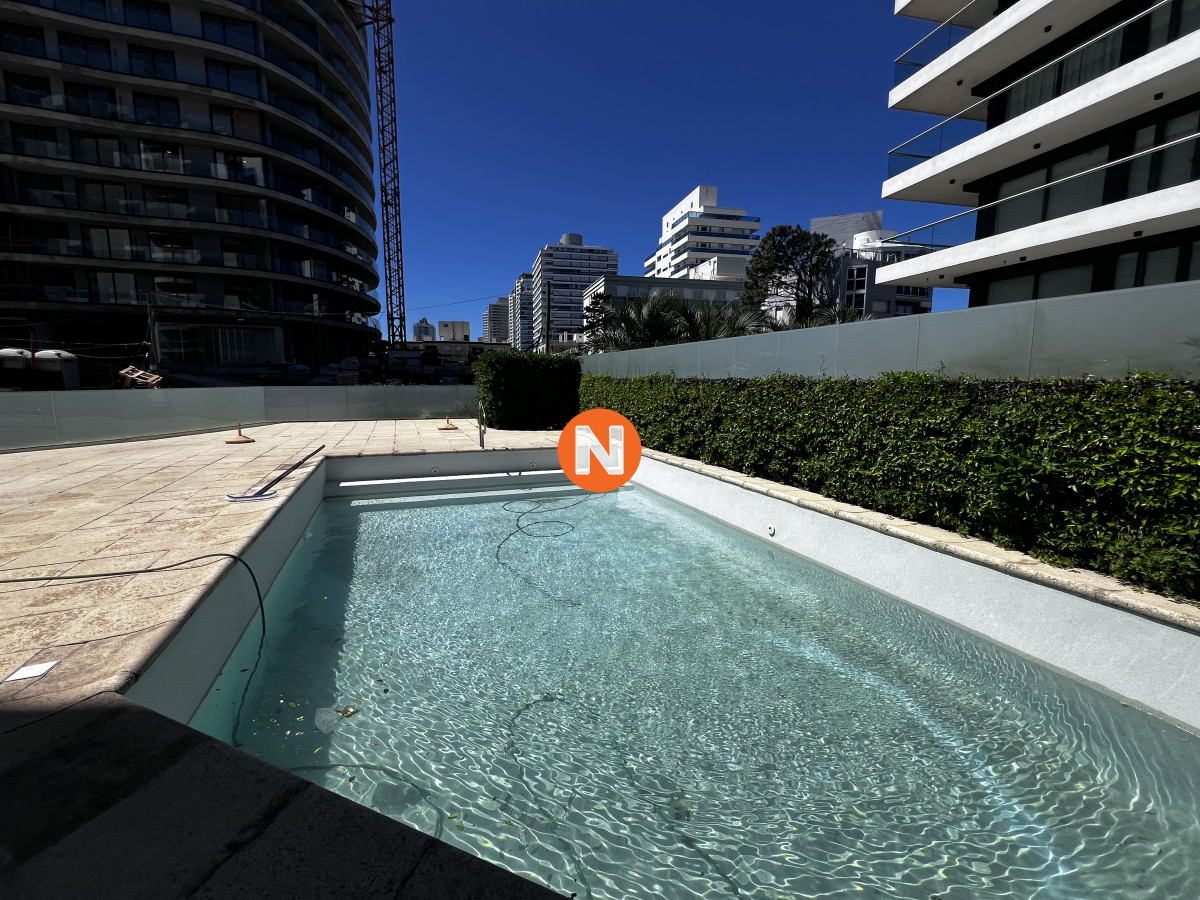 Apartamento Ref.224003 - Venta Brava- Punta del Este;  4 dormitorios; 4 baños; piscina; loza radiante. Ideal para todo el año