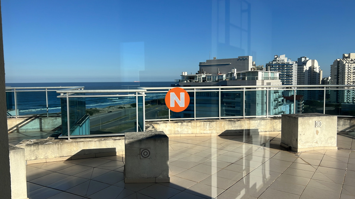Apartamento Ref.224003 - Venta Brava- Punta del Este;  4 dormitorios; 4 baños; piscina; loza radiante. Ideal para todo el año