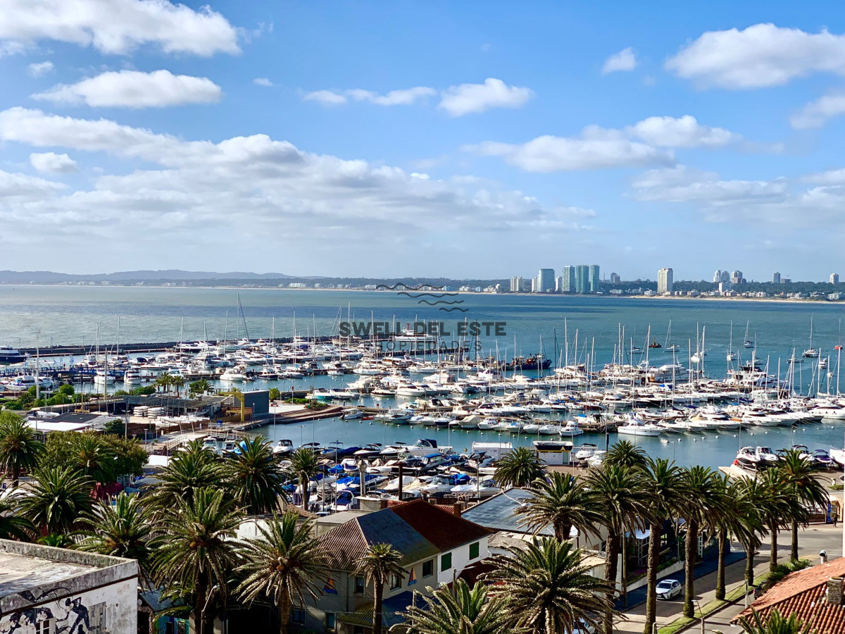 Apartamento ID.246 - Edificio Lafayette 2 dormitorios 2 baños Puerto Península vista Mansa y Brava Garaje Balcón