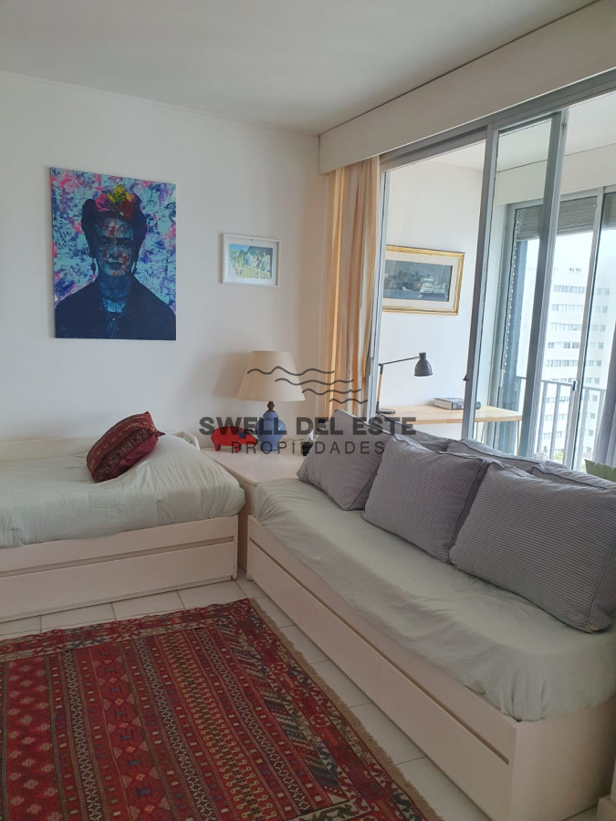 Apartamento ID.246 - Edificio Lafayette 2 dormitorios 2 baños Puerto Península vista Mansa y Brava Garaje Balcón