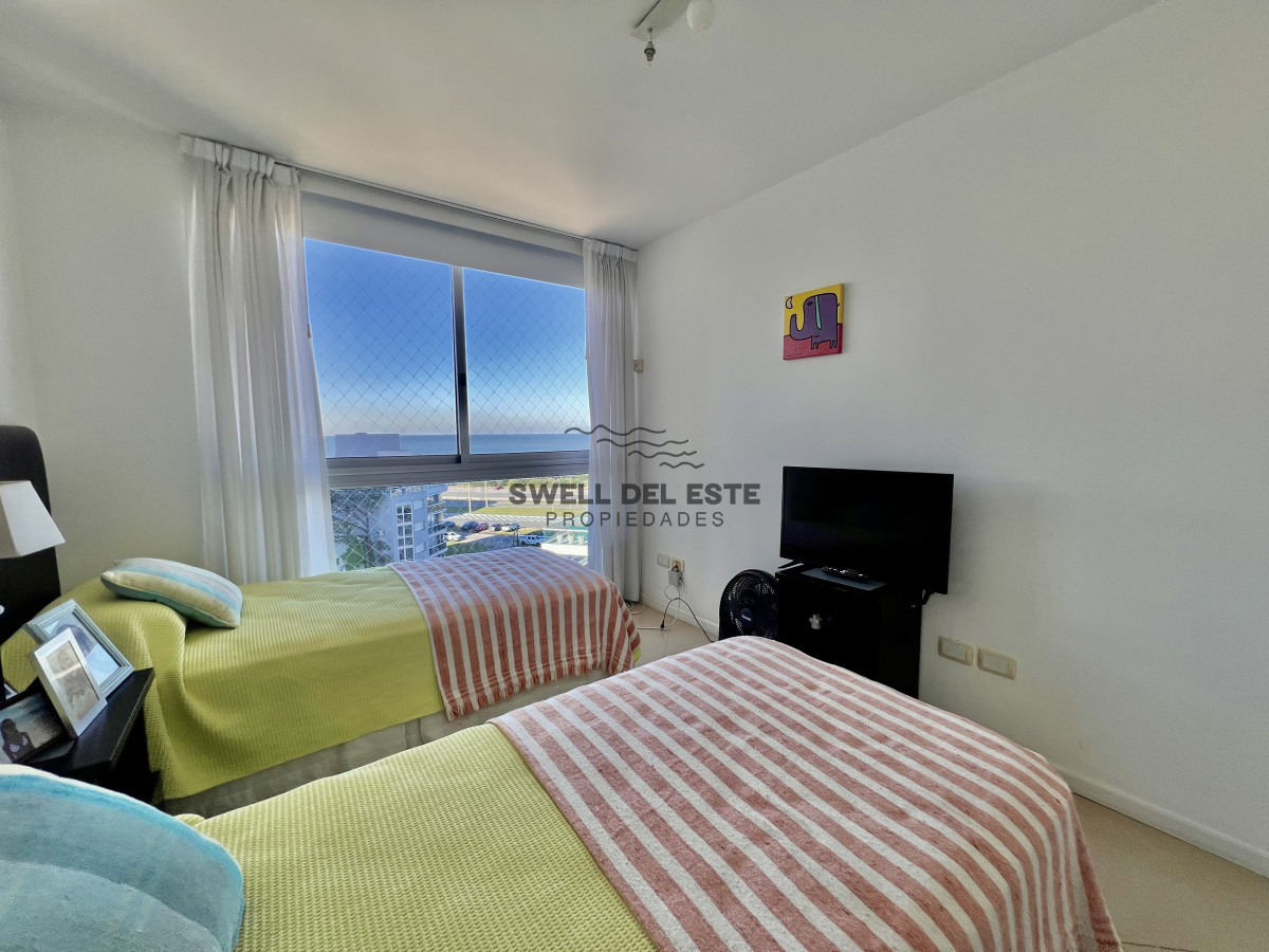 Apartamento ID.106 - Venta apartamento de 4 dormitorios y 4 baños con piscina y loza radiante en la brava  