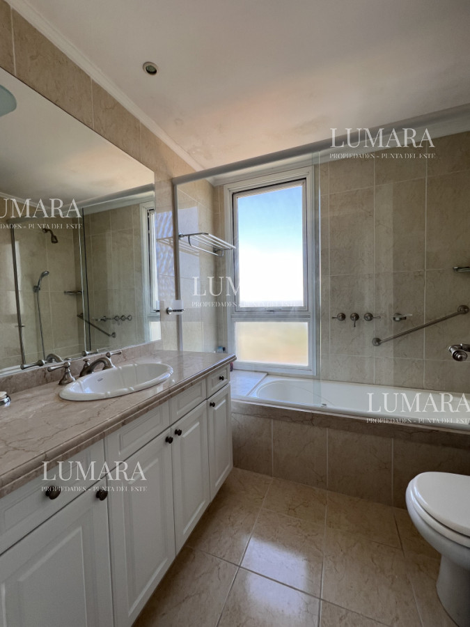 Apartamento ID.3174 - VENTA LE JARDIN RESIDENCE - ESQUINERO- MANSA-PUNTA DEL ESTE. 