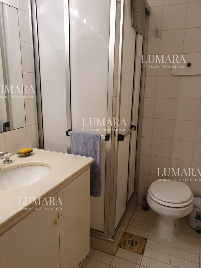 Apartamento ID.3252 - Edificio Lafayette 2 dormitorios 2 baños Puerto Península vista Mansa y Brava Garaje Balcón