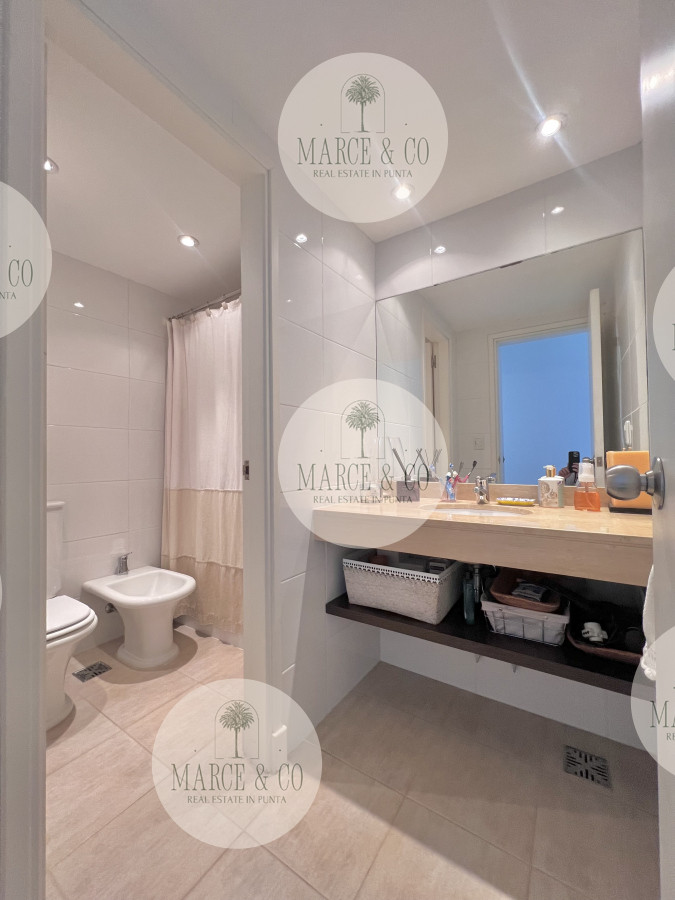 Apartamento ID.2375 - Venta apartamento de 4 dormitorios y 4 baños con piscina y loza radiante en la brava  