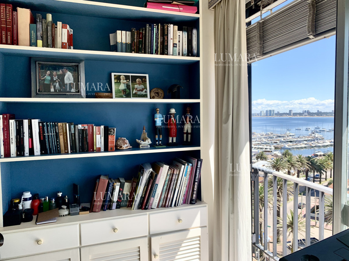 Apartamento ID.3252 - Edificio Lafayette 2 dormitorios 2 baños Puerto Península vista Mansa y Brava Garaje Balcón