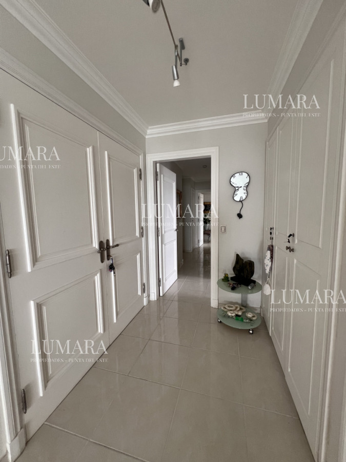 Apartamento ID.3174 - VENTA LE JARDIN RESIDENCE - ESQUINERO- MANSA-PUNTA DEL ESTE. 