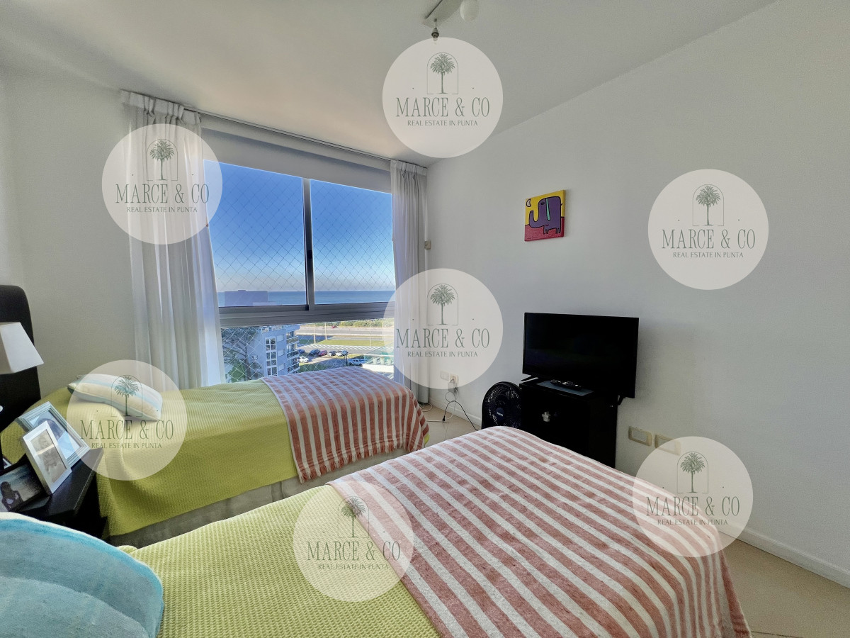 Apartamento ID.2375 - Venta apartamento de 4 dormitorios y 4 baños con piscina y loza radiante en la brava  