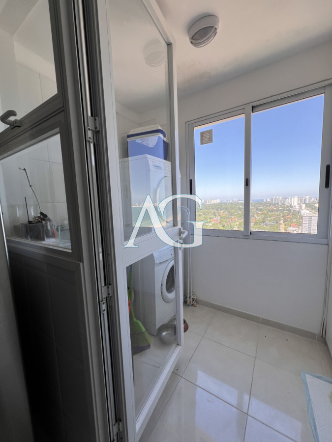 Apartamento ID.445 - VENTA LE JARDIN RESIDENCE - ESQUINERO- MANSA-PUNTA DEL ESTE. 