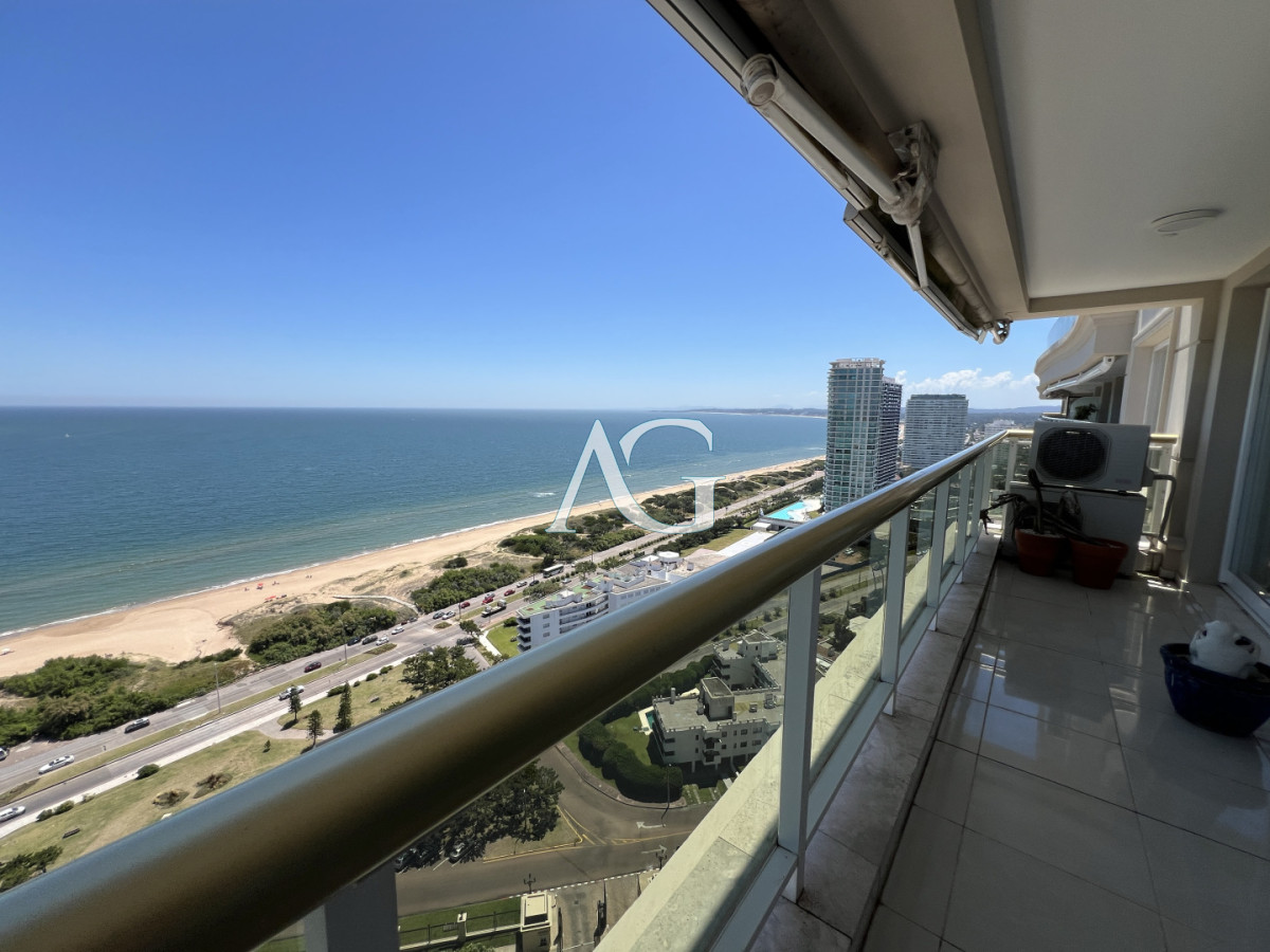 Apartamento ID.445 - VENTA LE JARDIN RESIDENCE - ESQUINERO- MANSA-PUNTA DEL ESTE. 