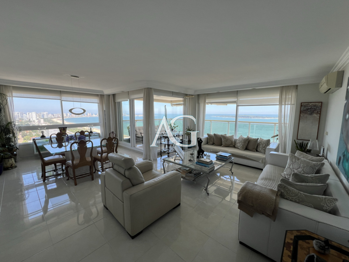 Apartamento ID.445 - VENTA LE JARDIN RESIDENCE - ESQUINERO- MANSA-PUNTA DEL ESTE. 