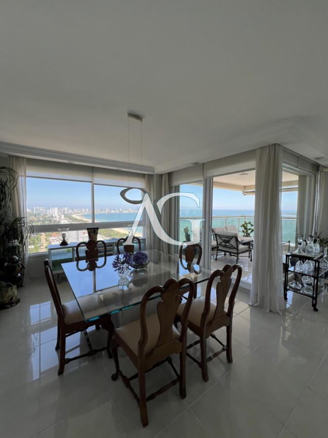 Apartamento ID.445 - VENTA LE JARDIN RESIDENCE - ESQUINERO- MANSA-PUNTA DEL ESTE. 