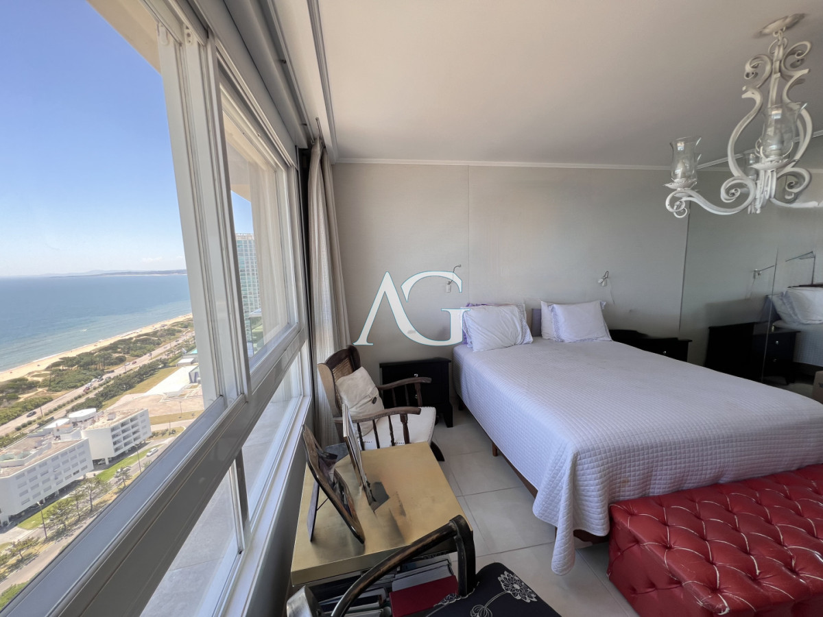 Apartamento ID.445 - VENTA LE JARDIN RESIDENCE - ESQUINERO- MANSA-PUNTA DEL ESTE. 