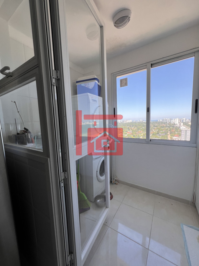 Apartamento ID.290 - VENTA LE JARDIN RESIDENCE - ESQUINERO- MANSA-PUNTA DEL ESTE. 