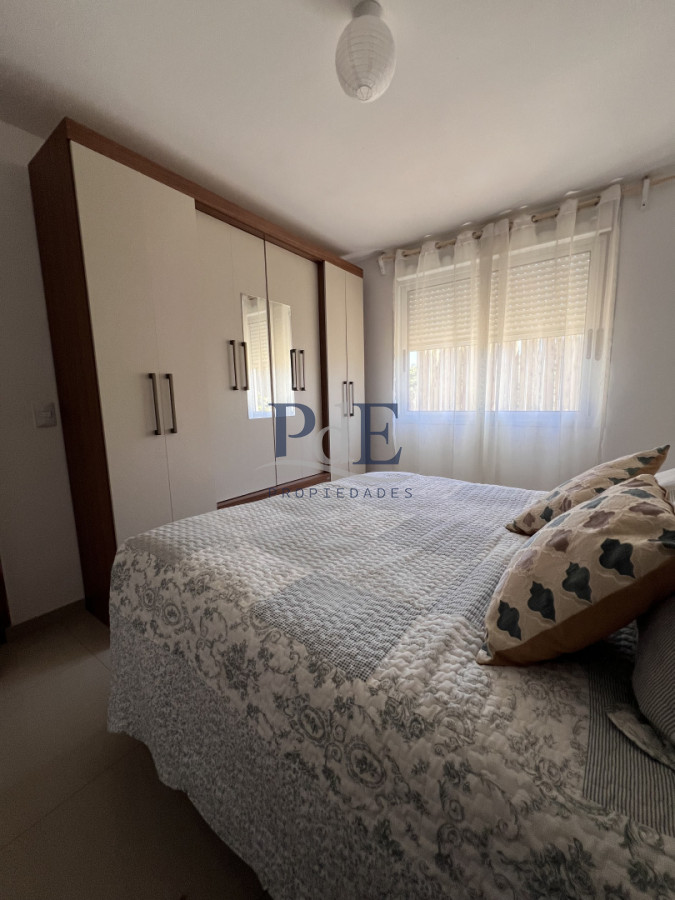 Venta en Exclusividad, Casa de diseño moderno, a pasos del mar; 3dormitorios; 3 baños; piscina; garaje cerrado, aire acondicionado, cercada. - Imagen 22