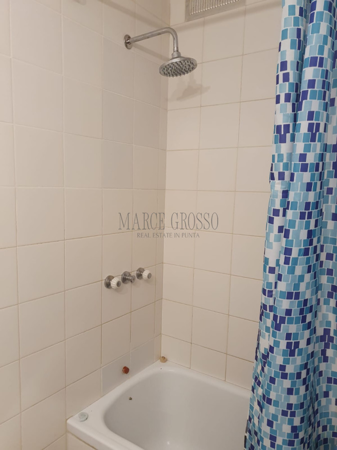 Apartamento ID.39 - Edificio Lafayette 2 dormitorios 2 baños Puerto Península vista Mansa y Brava Garaje Balcón