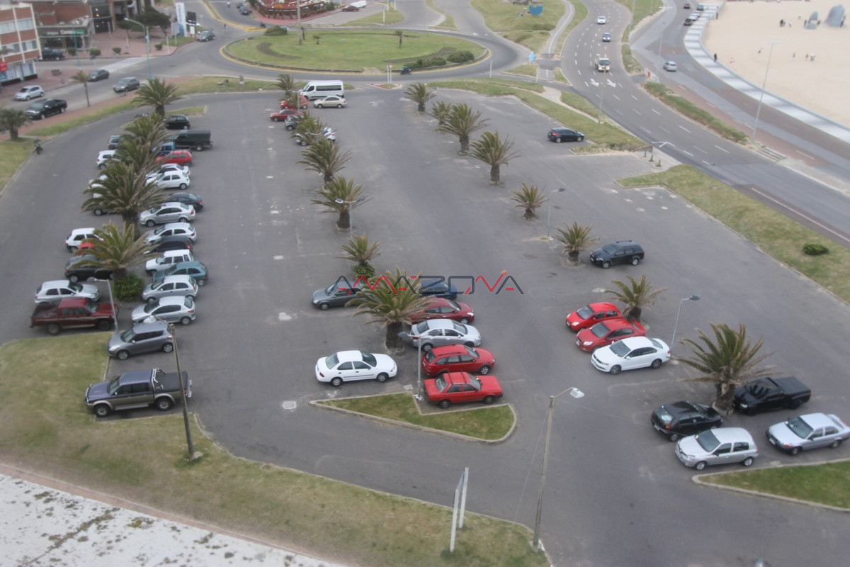 Apartamento ID.4946 - Alquiler Peninsula monoambiente vista al mar aire acondicionado mucama 