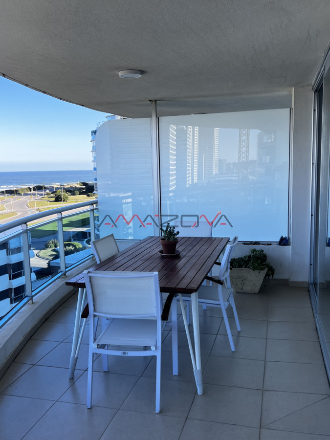 Apartamento ID.5726 - Venta apartamento de 4 dormitorios y 4 baños con piscina y loza radiante en la brava  