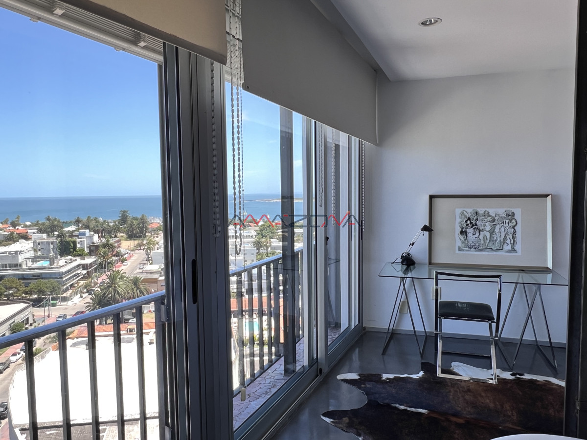 Apartamento ID.5642 - VENTA,1 dormitorio, 2 baños,  con amplio living comedor y vista al faro, mansa y brava