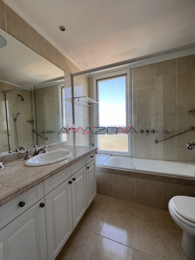 Apartamento ID.5780 - VENTA LE JARDIN RESIDENCE - ESQUINERO- MANSA-PUNTA DEL ESTE. 