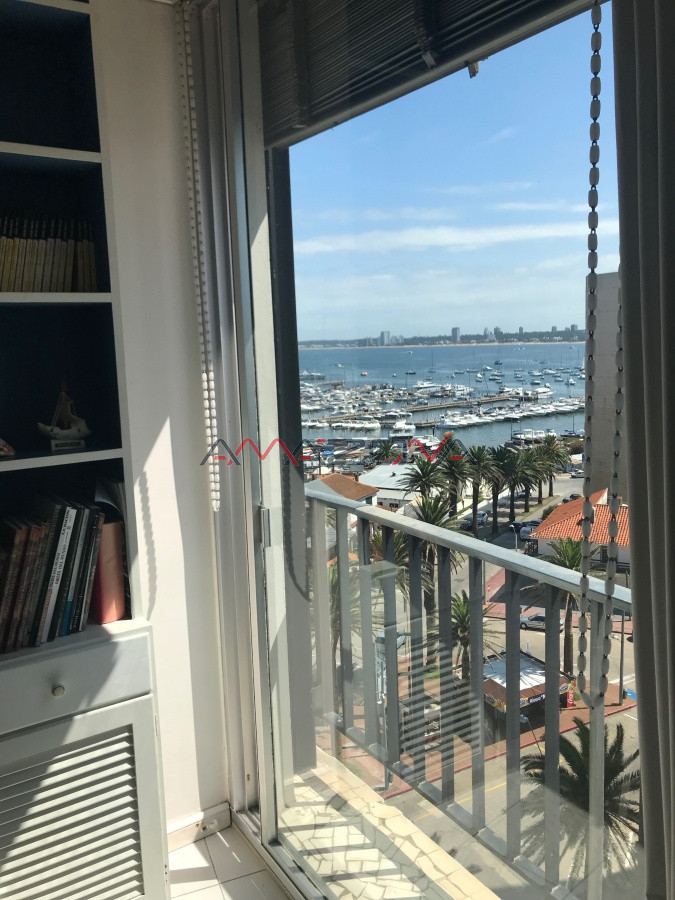 Apartamento ID.4871 - Edificio Lafayette 2 dormitorios 2 baños Puerto Península vista Mansa y Brava Garaje Balcón