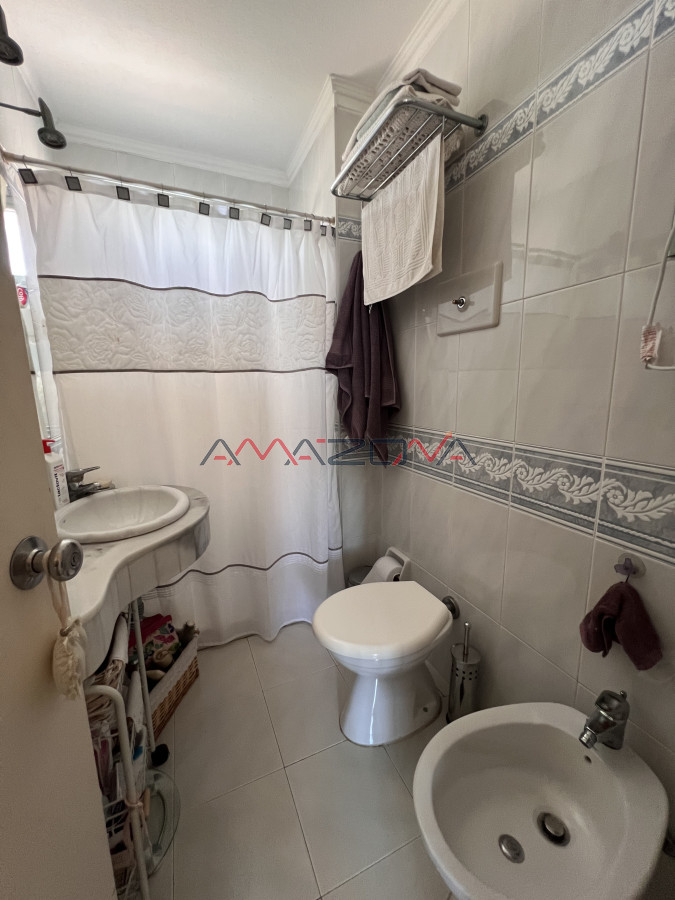 Apartamento ID.5771 - Venta apartamento 2 dormitorios  Vista despejada, luminioso, terraza lavadero.+ un garaje 