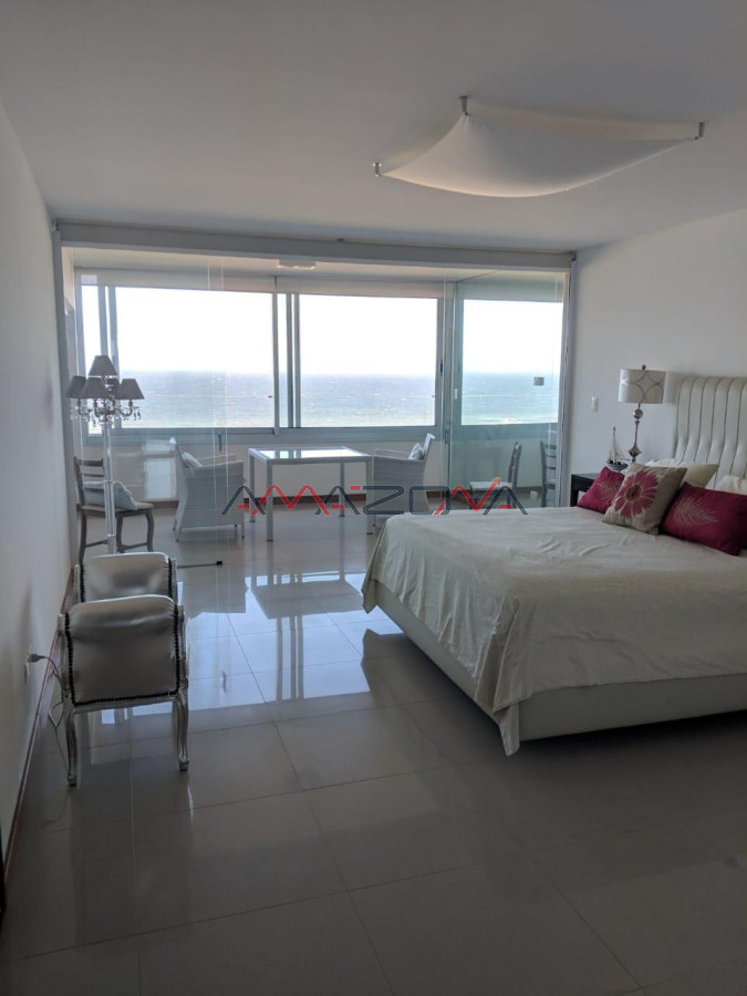 Apartamento ID.5770 - Tiburon 3, 4 dormitorios, playa brava, Punta del Este, piscina, mucama, servicio de playa cancha de tenis